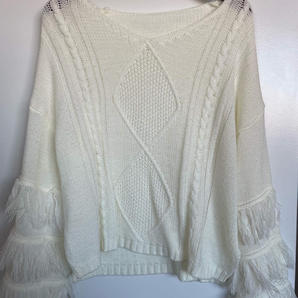 Amazon Off White Knit Bell Sleeve Fringe Sweater Size Large